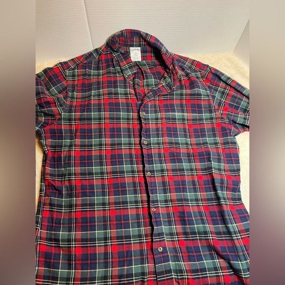 Brooks Brothers Red and Green Casual Button Down Shirt - Picture 5 of 9